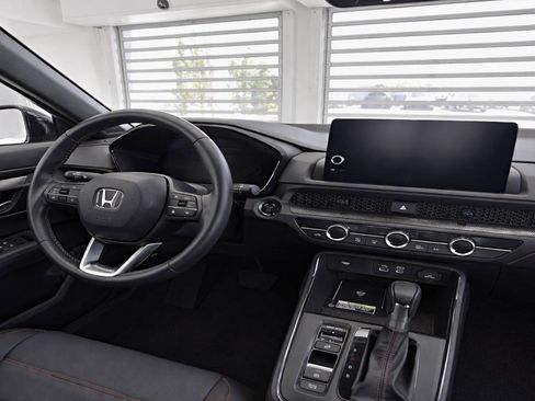 Used 2025 Honda CR-V Sport-L image 15