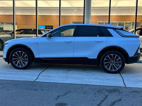 New 2026 Cadillac Lyriq Sport image 2