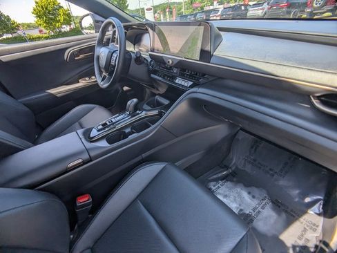 Used 2026 Toyota Crown AWD/4WD image 21