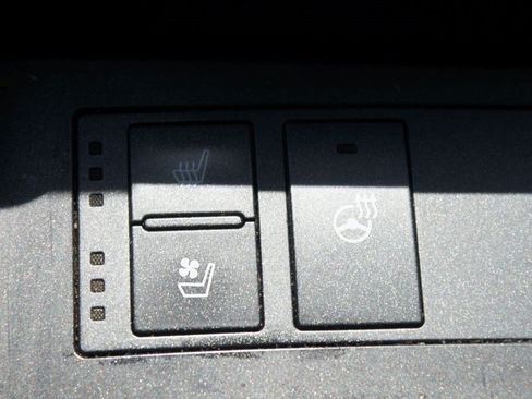 Used 2023 Lexus IS 300 w/ Comfort Package RWD image 8