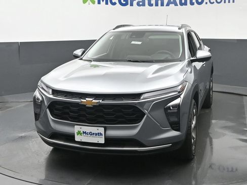 New 2026 Chevrolet Trax LT w/ Driver Confidence Package FWD image 6
