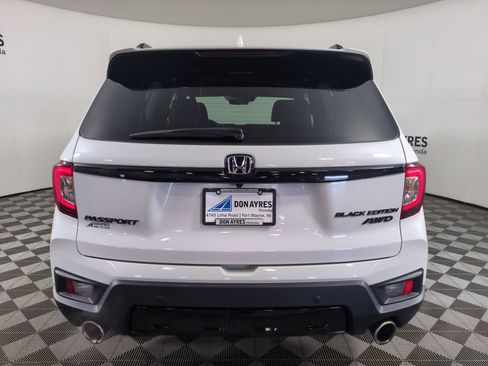 Certified 2024 Honda Passport Black Edition image 5