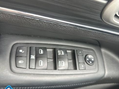 Used 2020 Jeep Grand Cherokee Limited w/ Luxury Group II image 24