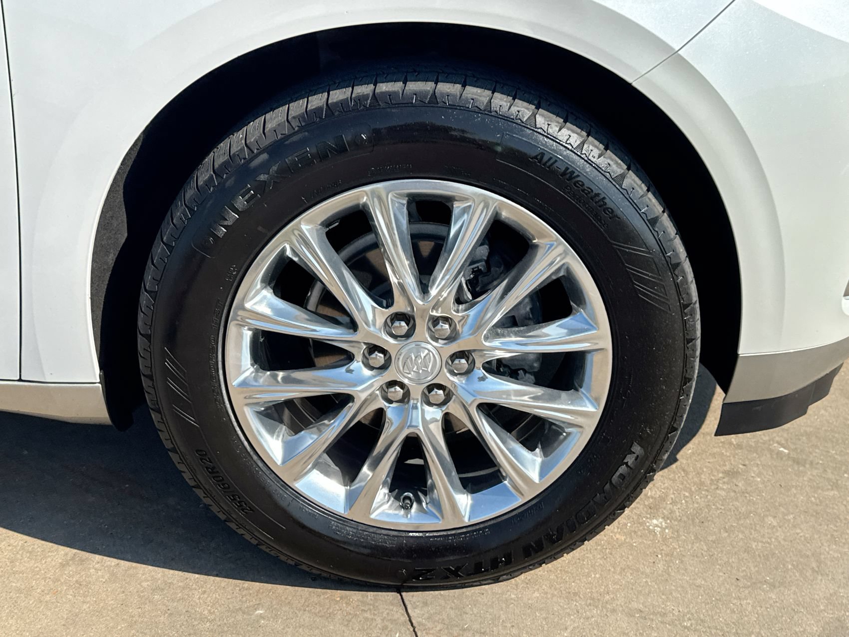 Used 2021 Buick Enclave Essence w/ Sound and Sites Package FWD image 10