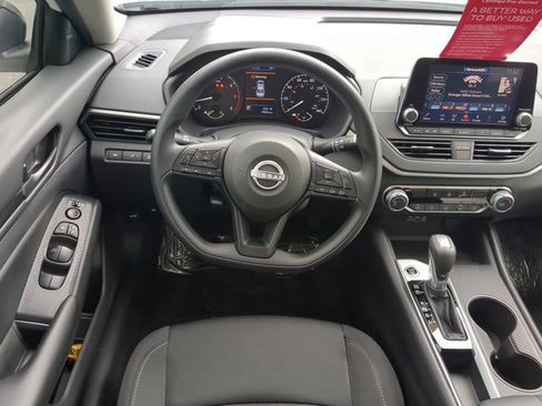 Certified 2025 Nissan Altima 2.5 S FWD image 15