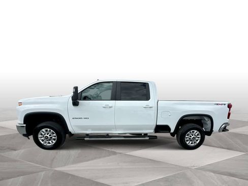 Used 2025 Chevrolet Silverado 2500 LT w/ Convenience Package AWD/4WD image 5