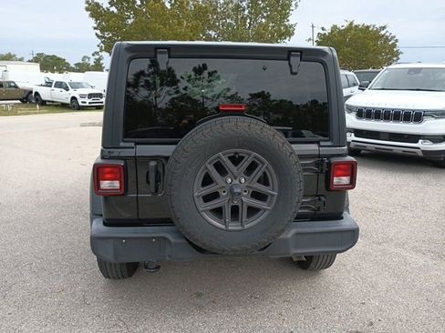 Used 2024 Jeep Wrangler Sport S image 4