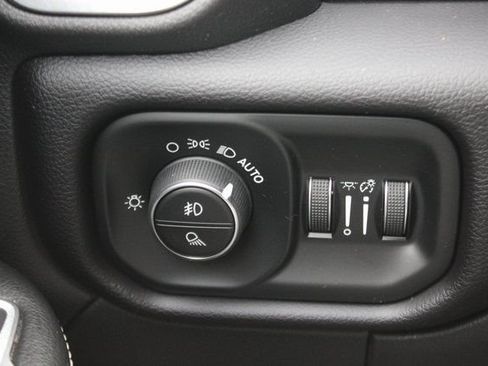 Used 2021 RAM 2500 Laramie AWD/4WD image 18