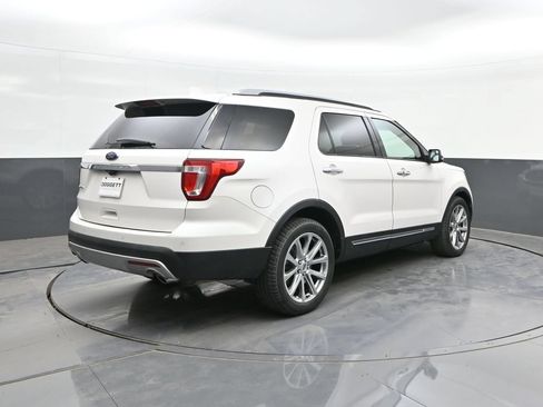 Used 2017 Ford Explorer Limited FWD image 11