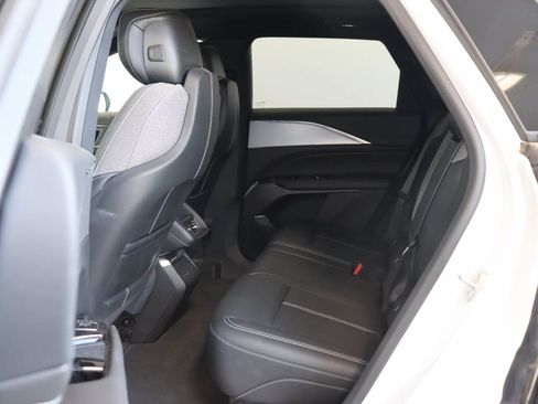 Used 2024 Cadillac Lyriq Tech RWD image 16