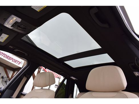 Used 2017 BMW X5 xDrive40e image 29