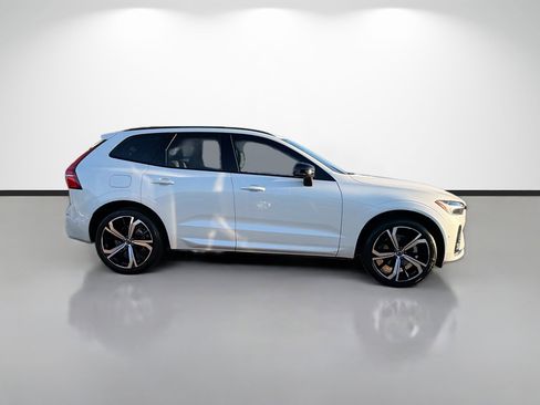 Used 2025 Volvo XC60 B5 Ultra w/ Climate Package image 6