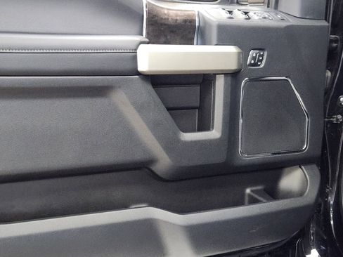 Used 2022 Ford F250 Lariat w/ Lariat Ultimate Package image 18