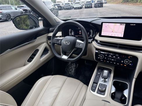 Used 2025 INFINITI QX60 Sensory w/ Vision Package image 15