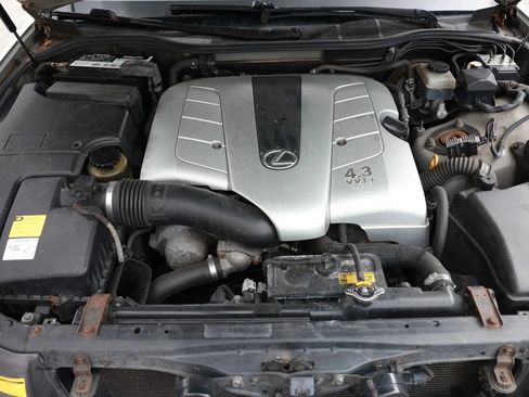 Used 2003 Lexus LS 430 RWD image 49