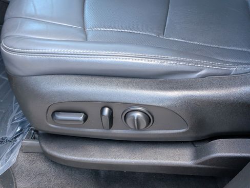 Used 2018 Buick Enclave Premium FWD image 22