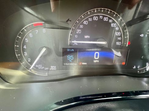 Used 2018 Cadillac XT5 Luxury w/ Driver Awareness Package FWD image 14
