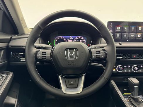 Used 2025 Honda Accord Touring image 24