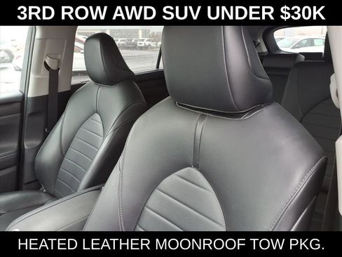 Used 2021 Toyota Highlander XLE AWD/4WD image 13