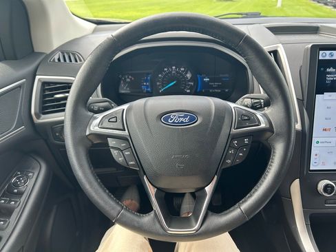 Used 2022 Ford Edge SEL w/ Convenience Package image 18