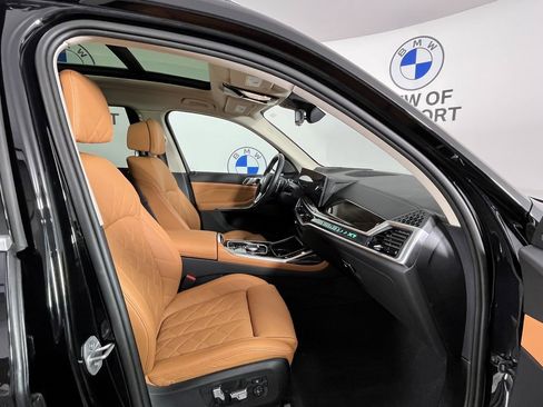 Certified 2024 BMW X7 xDrive40i w/ Premium Package image 26