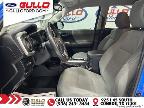 Used 2020 Toyota Tacoma SR5 RWD image 29