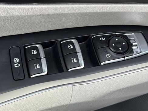 Used 2022 Kia Sorento S image 14