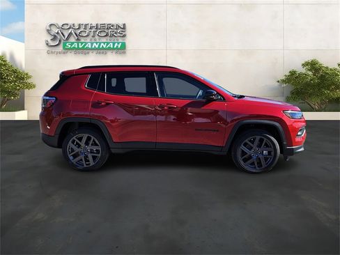 New 2026 Jeep Compass Latitude image 6