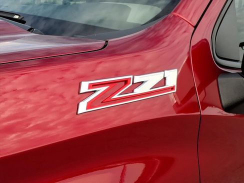 Used 2023 Chevrolet Silverado 1500 LT image 9