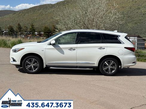Used 2019 INFINITI QX60 Luxe w/ Essential Package FWD image 2