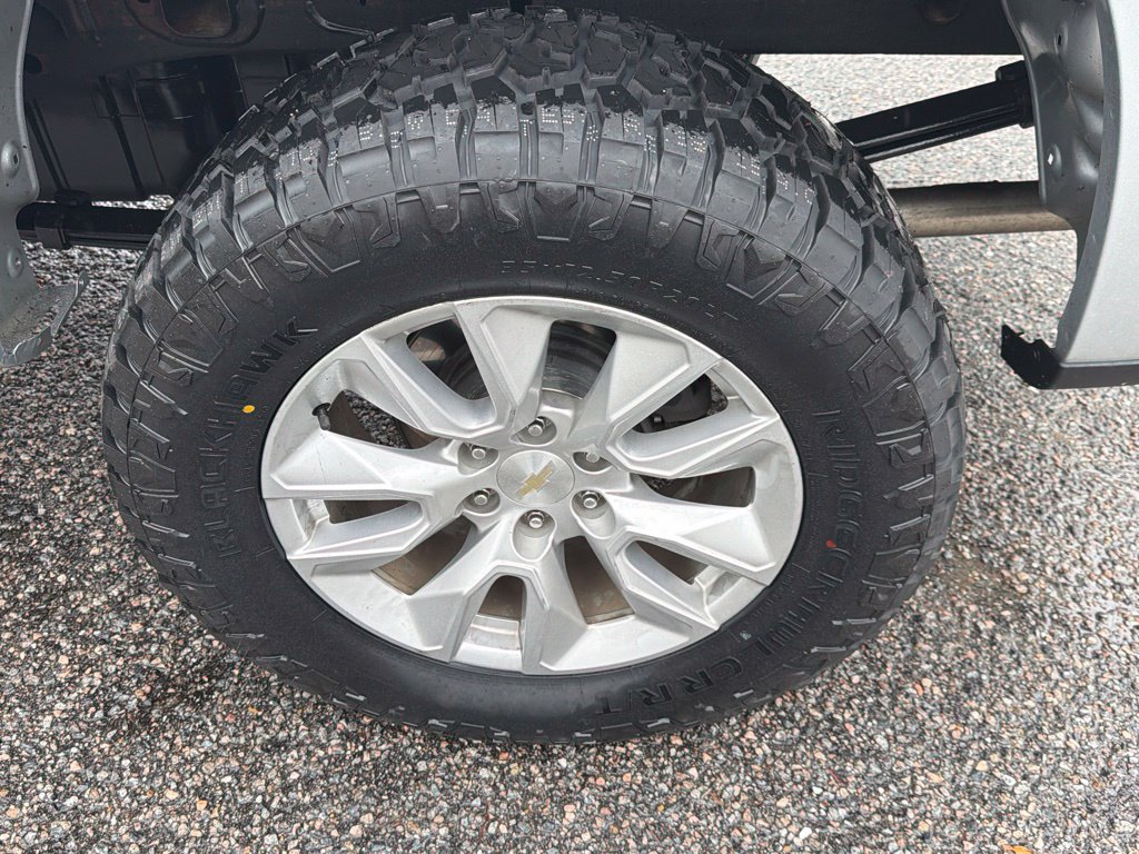 Used 2021 Chevrolet Silverado 1500 LT w/ Z71 Off-Road Package AWD/4WD image 18