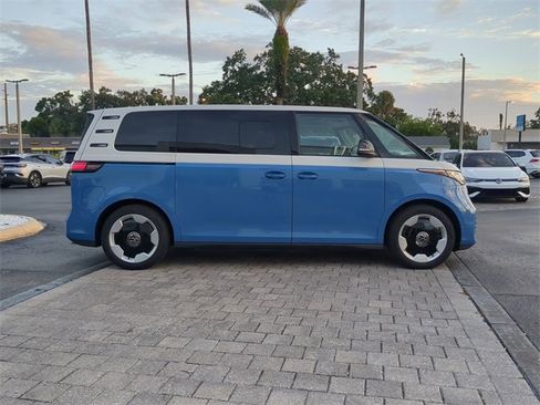 New 2025 Volkswagen ID. Buzz Pro S Plus image 3