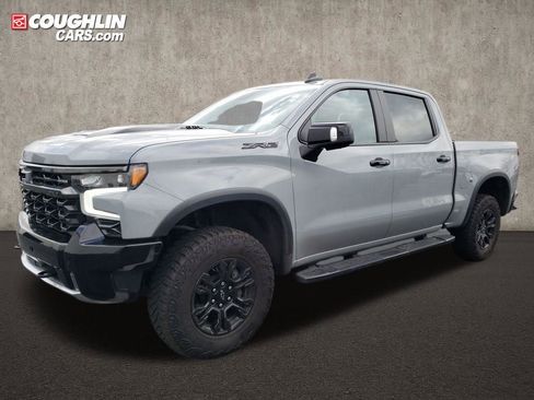 Used 2025 Chevrolet Silverado 1500 ZR2 w/ Technology Package AWD/4WD image 2