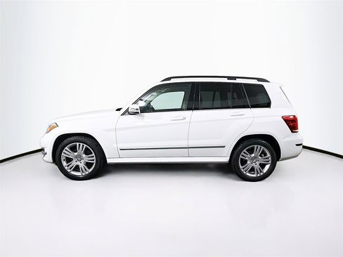 Used 2015 Mercedes-Benz GLK 350 4MATIC image 4