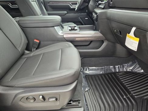 New 2025 Chevrolet Silverado 2500 LTZ w/ LTZ Premium Package AWD/4WD image 10