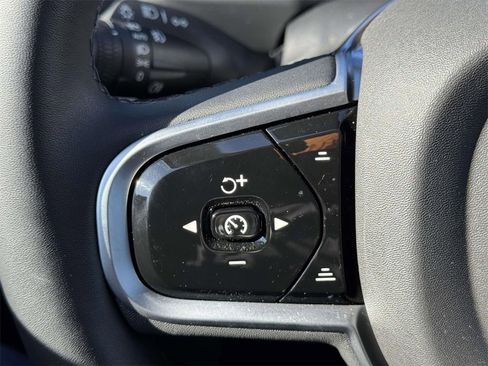 Certified 2026 Volvo XC90 B6 Plus w/ Protection Package Premier image 19