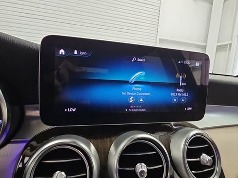 Used 2022 Mercedes-Benz GLC 300 image 17