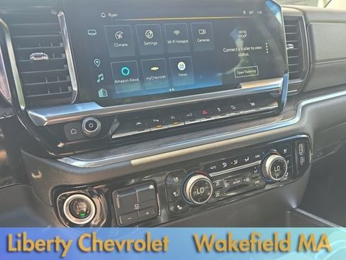 Used 2024 Chevrolet Silverado 1500 LTZ AWD/4WD image 17
