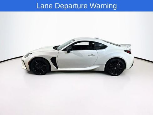 Used 2024 Toyota GR86 Premium RWD image 5