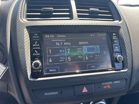Used 2025 Mitsubishi Outlander Sport ES AWD/4WD image 16