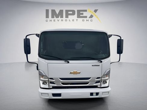 Used 2024 Chevrolet Low Cab Forward RWD image 8