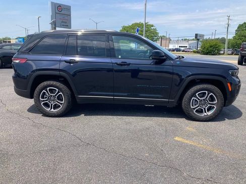 New 2024 Jeep Grand Cherokee Trailhawk w/ Luxury Tech Group III image 7