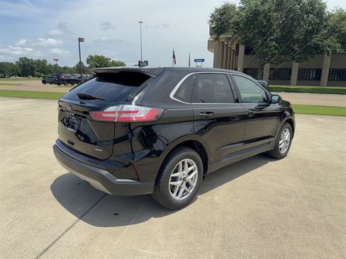 Used 2023 Ford Edge SEL w/ Convenience Package AWD/4WD image 4