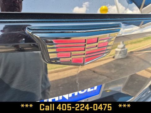 Used 2018 Cadillac Escalade Platinum AWD/4WD image 11