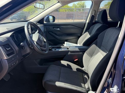 Certified 2025 Nissan Rogue SV FWD image 13