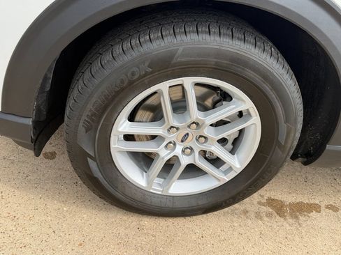 New 2026 Ford Explorer Active w/ Active Comfort Package RWD image 11