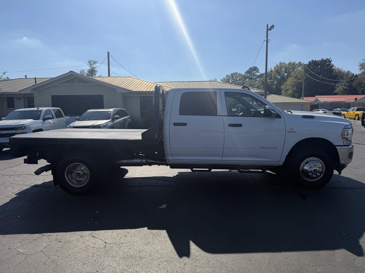 Used 2019 RAM 3500 Tradesman w/ Chrome Appearance Group AWD/4WD image 4