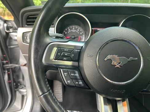 Used 2020 Ford Mustang Premium RWD image 24