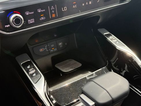 New 2026 Kia Sorento SX AWD/4WD image 25