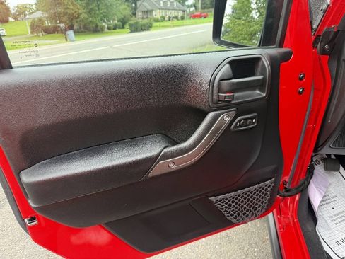 Used 2016 Jeep Wrangler Sport AWD/4WD image 11